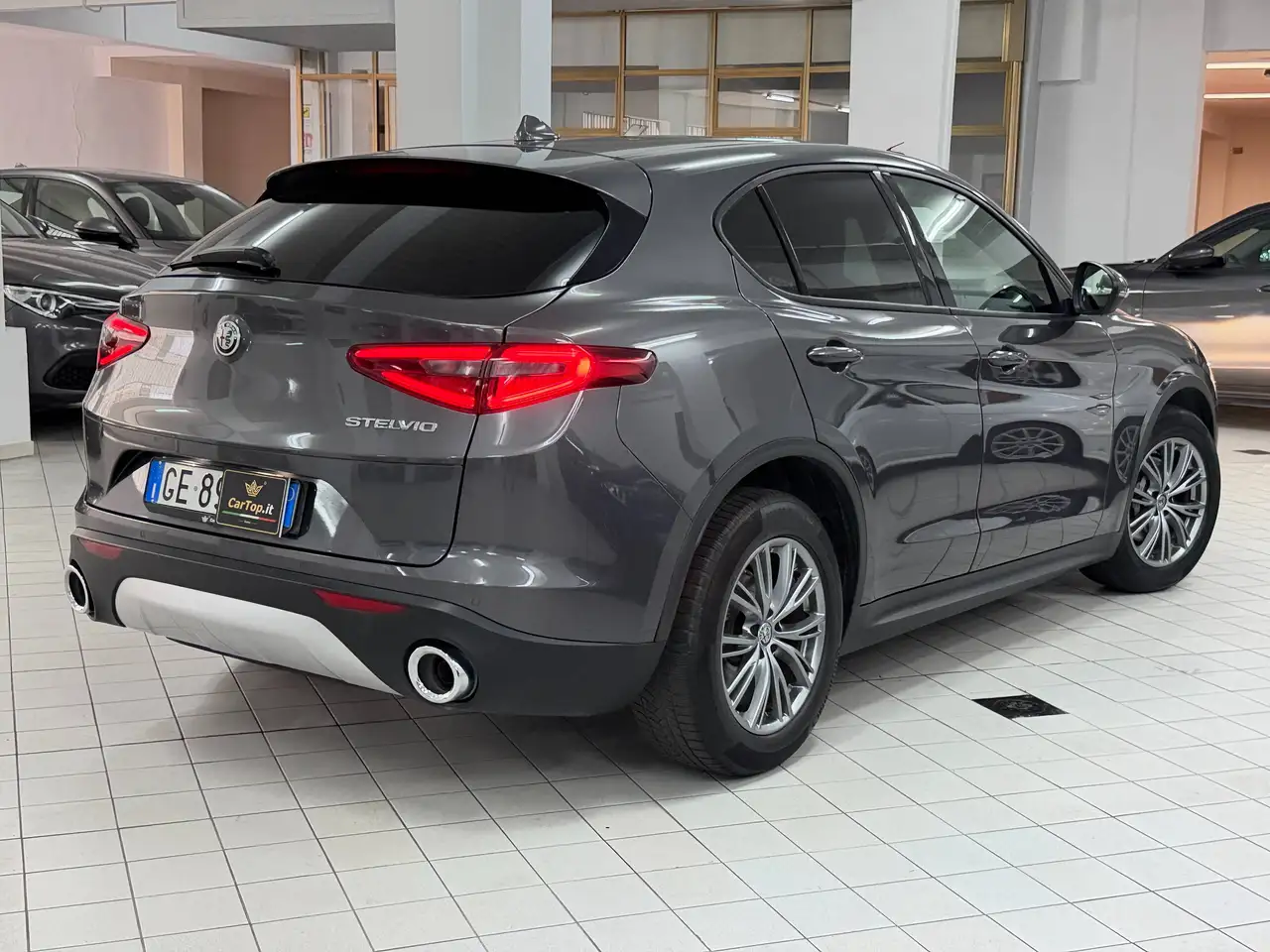 Alfa Romeo Stelvio 2021