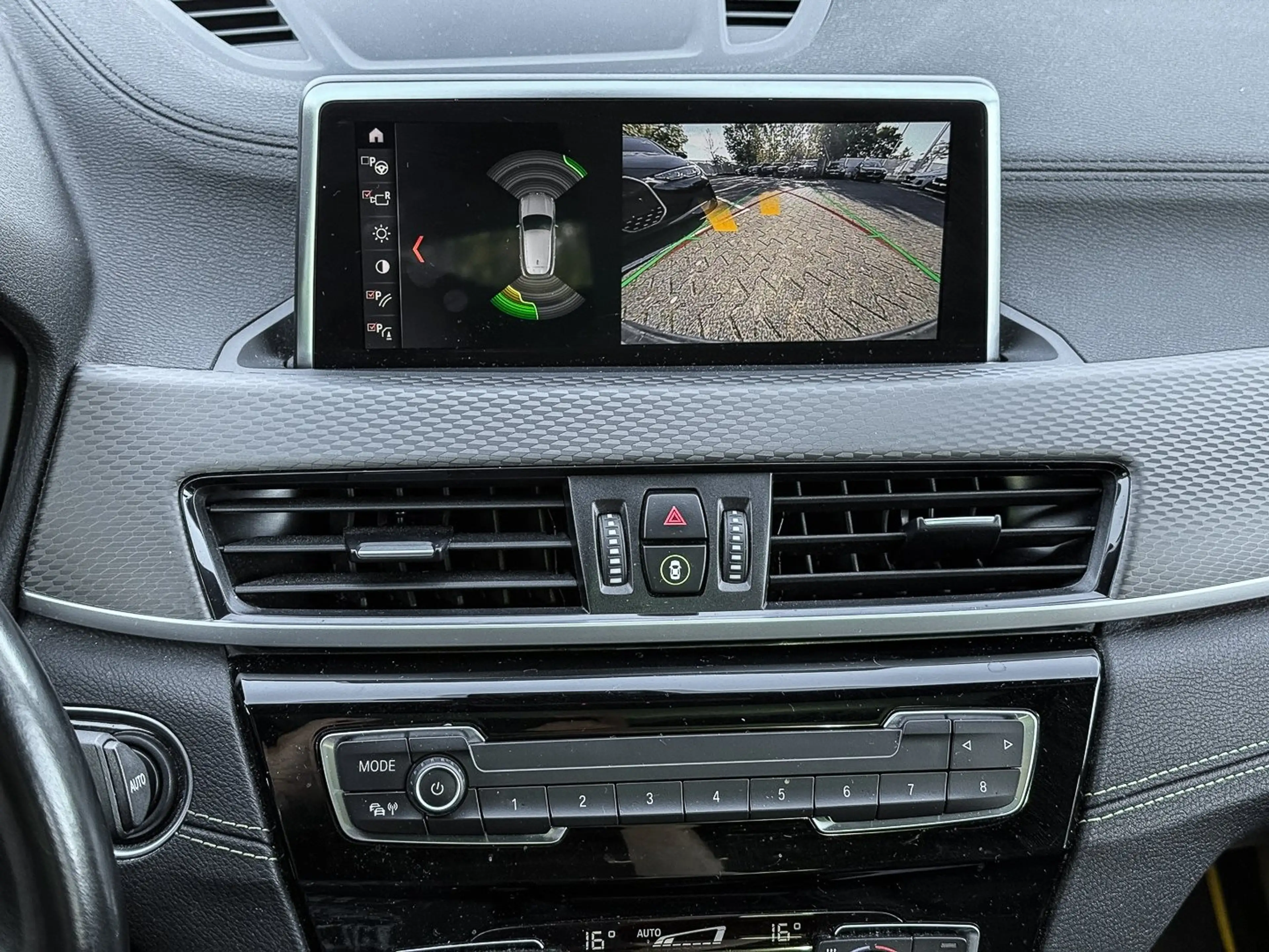 BMW X2 sDrive18d PANO+RFK+NAVI+LED+PDC+V+H — photo 12