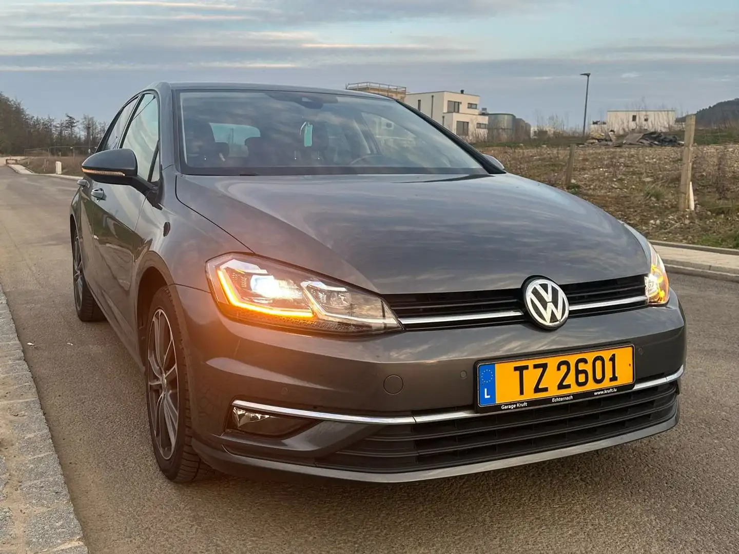 Volkswagen Golf Golf 1.6 TDI SCR DSG Comfortline Gris - 1