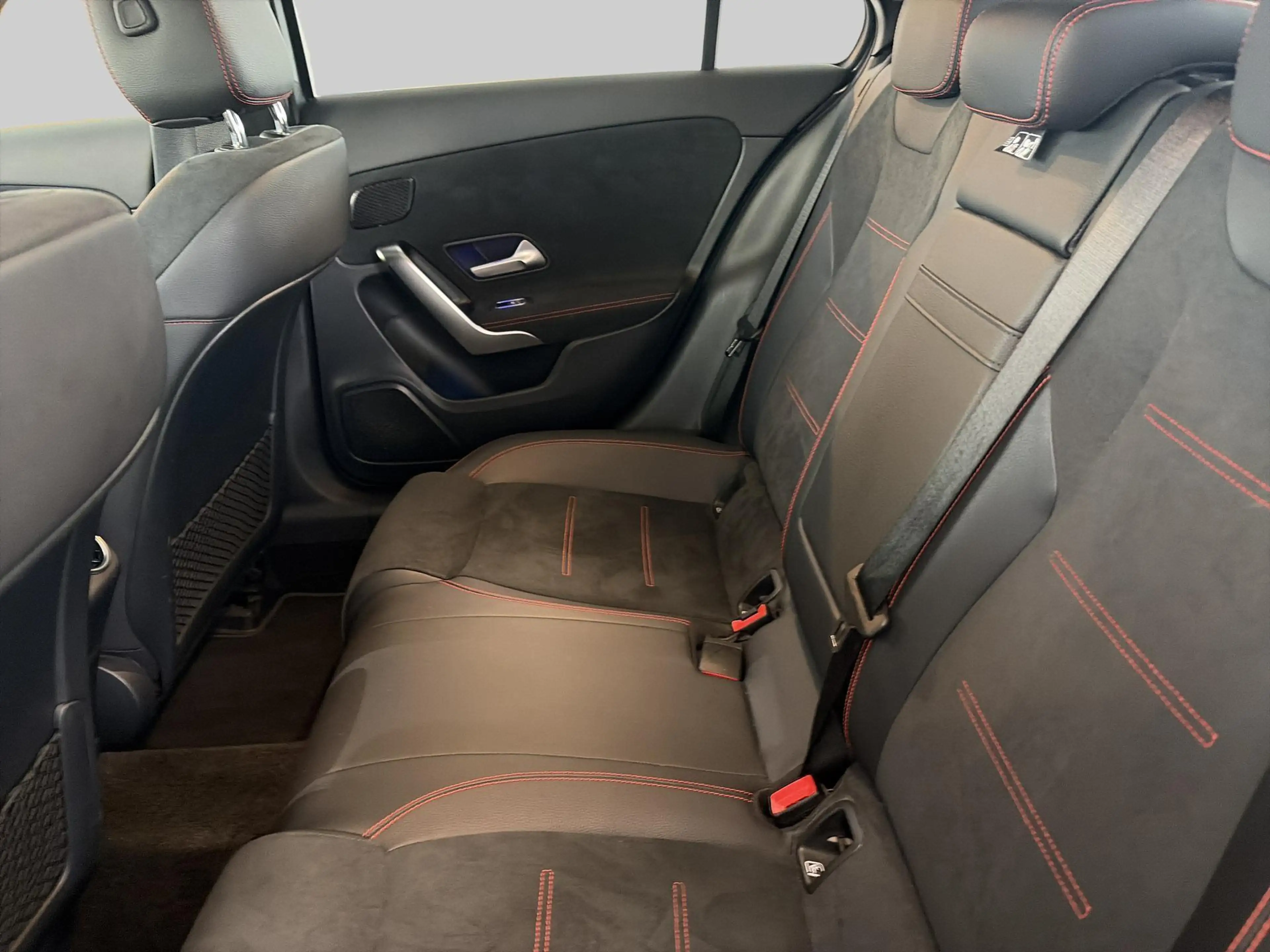 Mercedes-Benz A 200 Business Solution AMG — photo 6