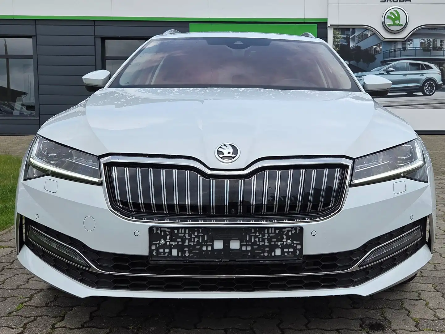 Skoda Superb Combi 1.4 TSI iV DSG Style Biały - 2