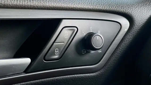 Volkswagen Golf view 15