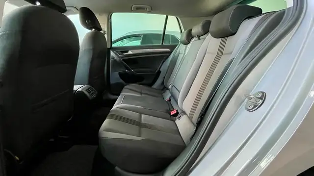 Volkswagen Golf view 10