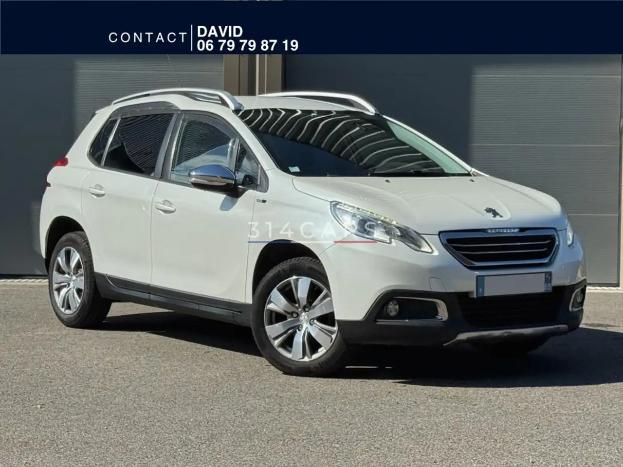 Peugeot 2008 1.6 e-HDi 92 cv - PREMIERE MAIN