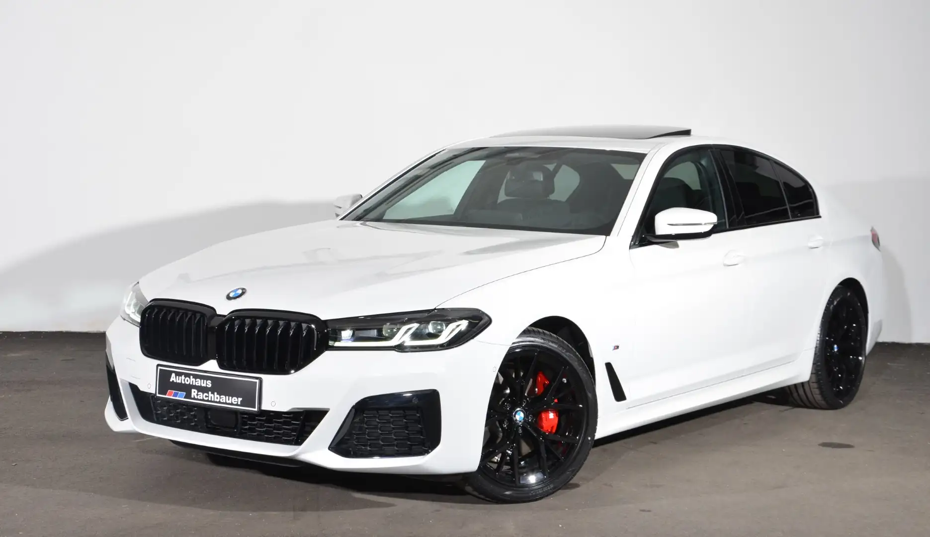 BMW 520 520d xDrive Bílá - 1
