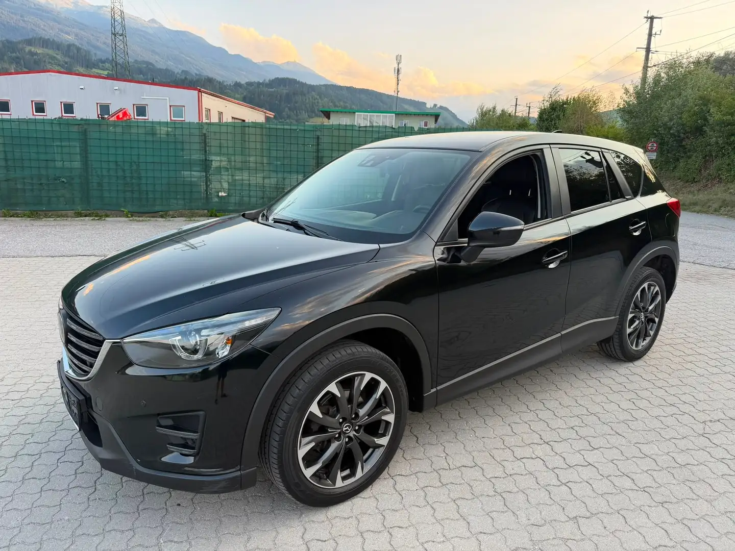 Mazda CX-5 REVOLUTION TOP AWD Schwarz - 2