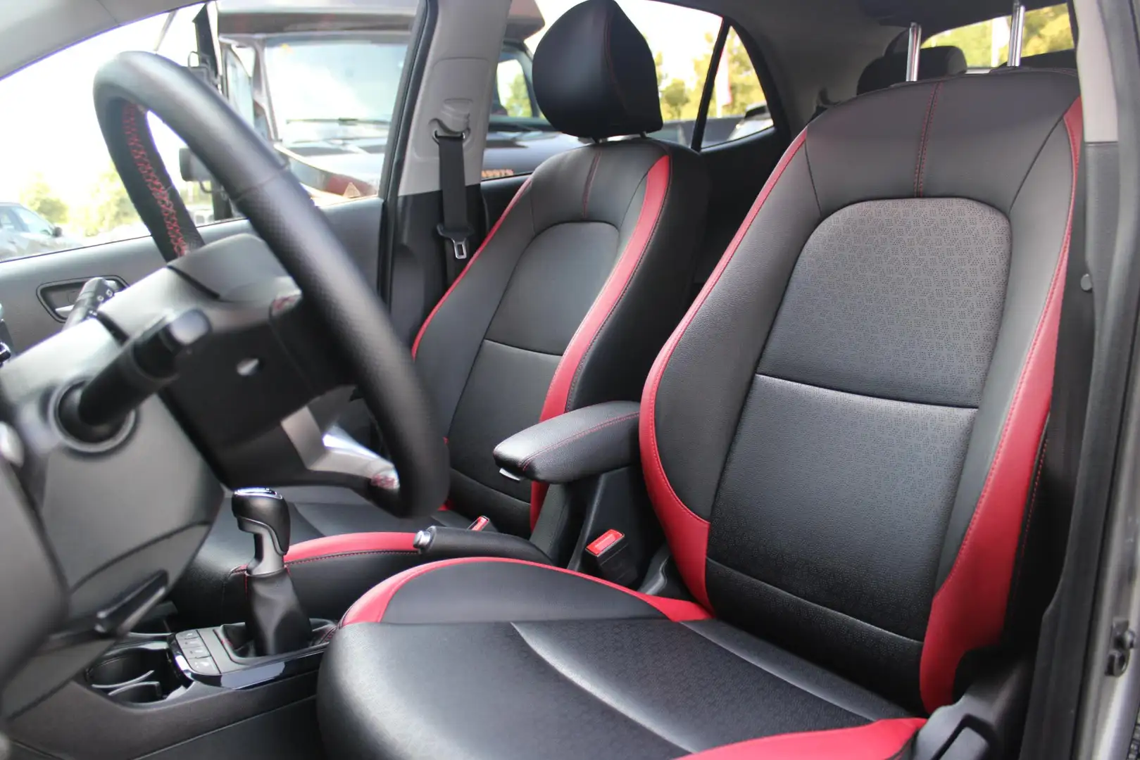 Kia Picanto 1.0 T-GDi 100PK GT-LINE | PANORAMISCH SCHUIF/KANTE Grijs - 2