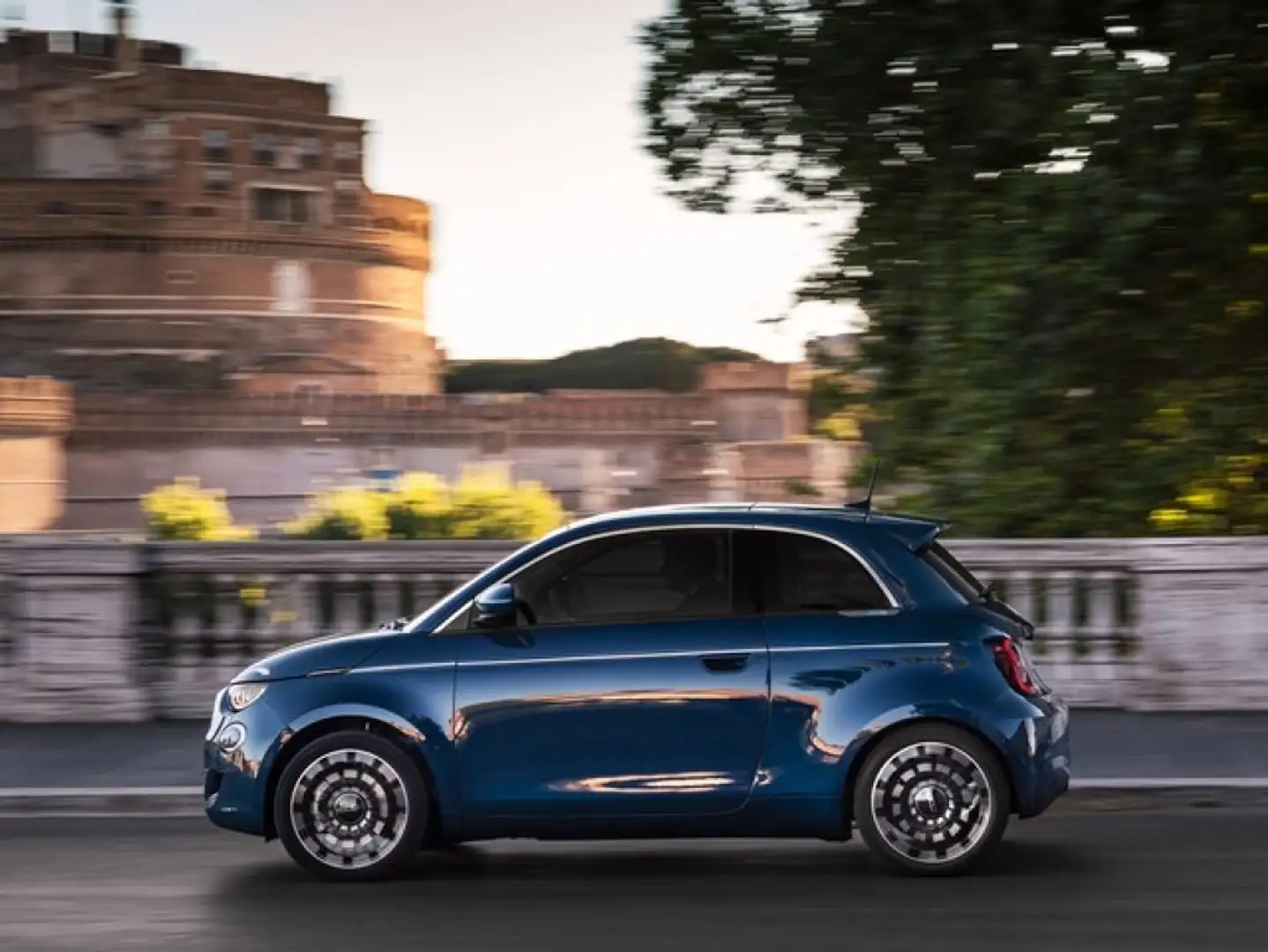 Fiat 500e La Prima Berlina 23,65 kWh Giallo - 1