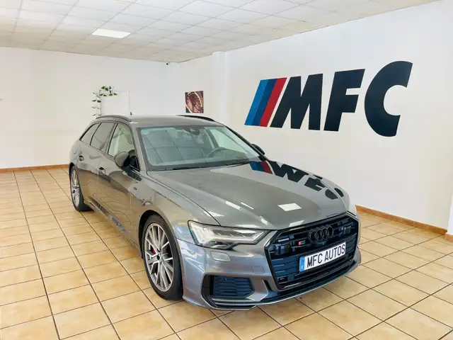 Audi A6 Avant 55 TFSIe quattro-ultra Black line S tronic