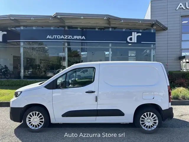 Toyota Proace City view 9