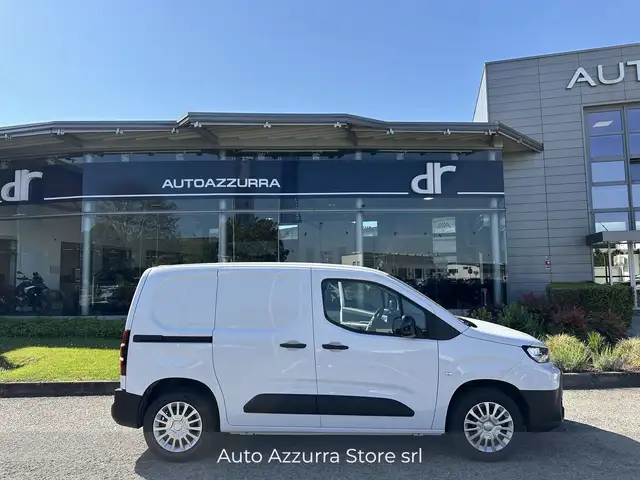 Toyota Proace City view 10