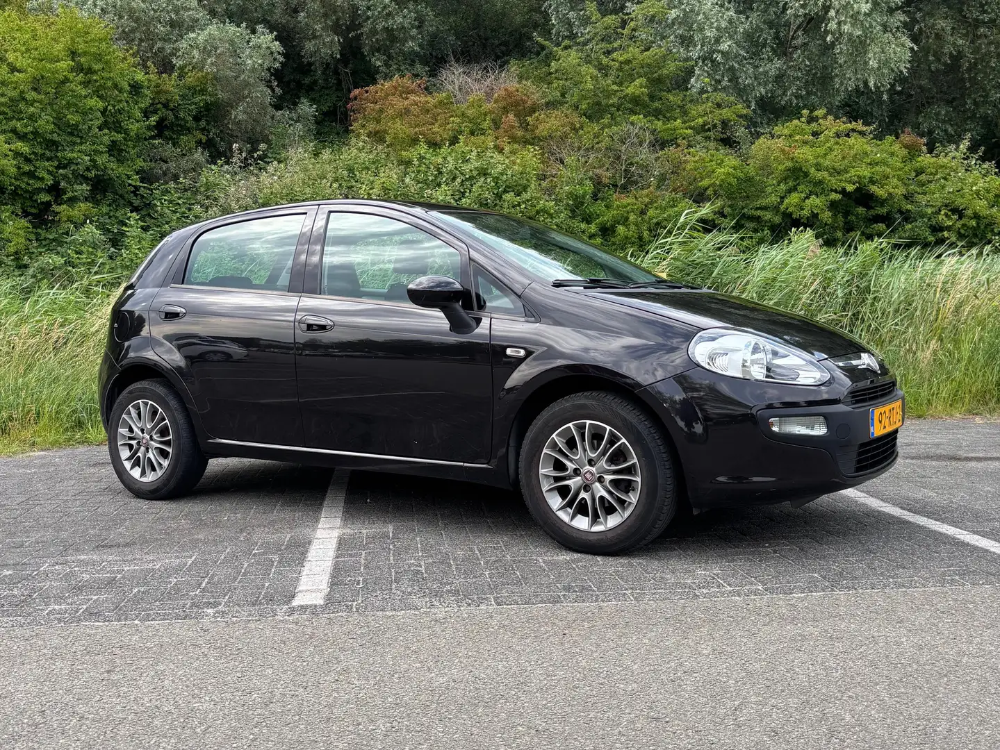 Fiat Punto Punto evo 1.4 Dynamic Zwart - 1