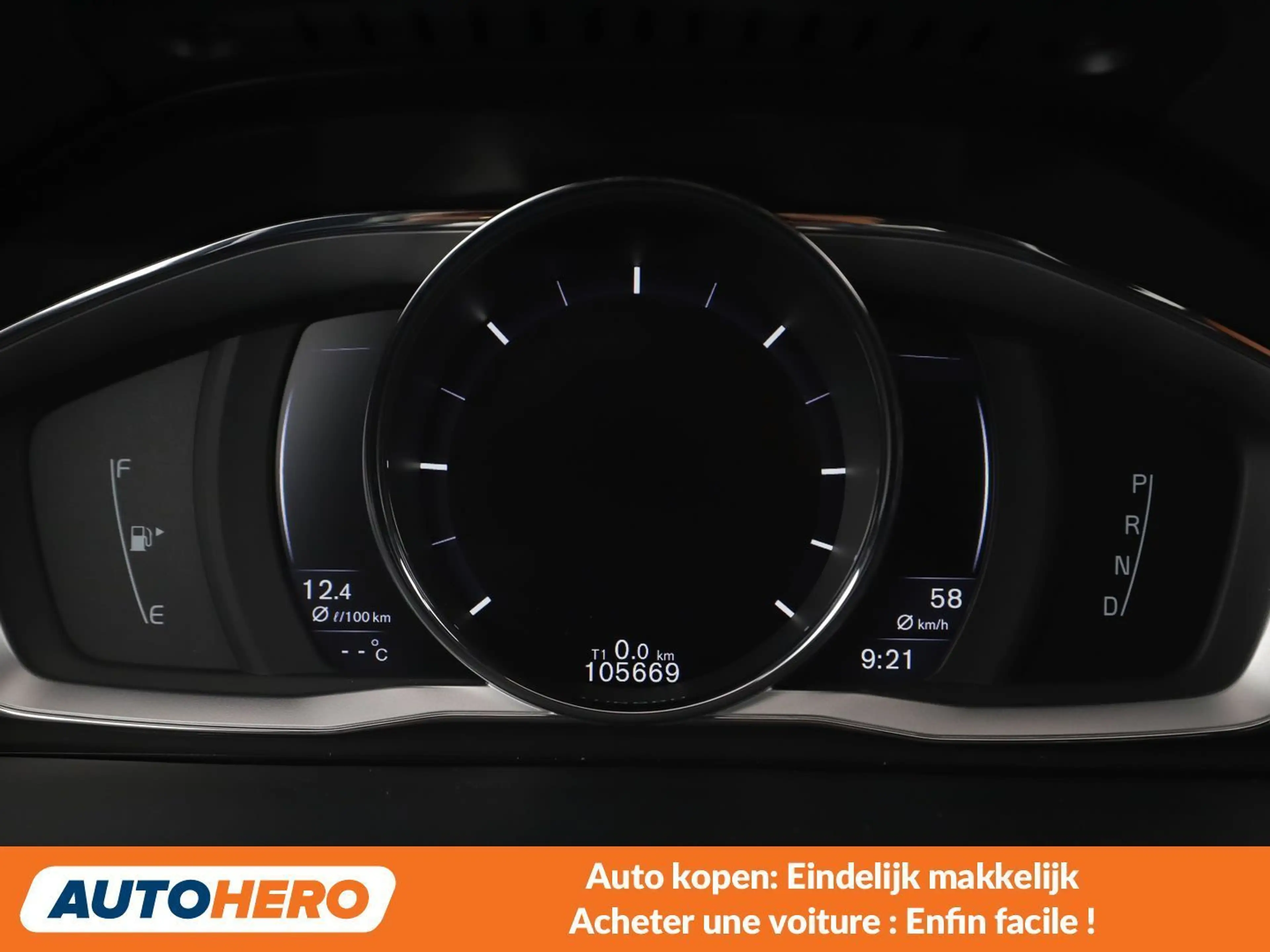 Volvo V60 Cross Country 2.4 D4 Summum AWD — photo 6