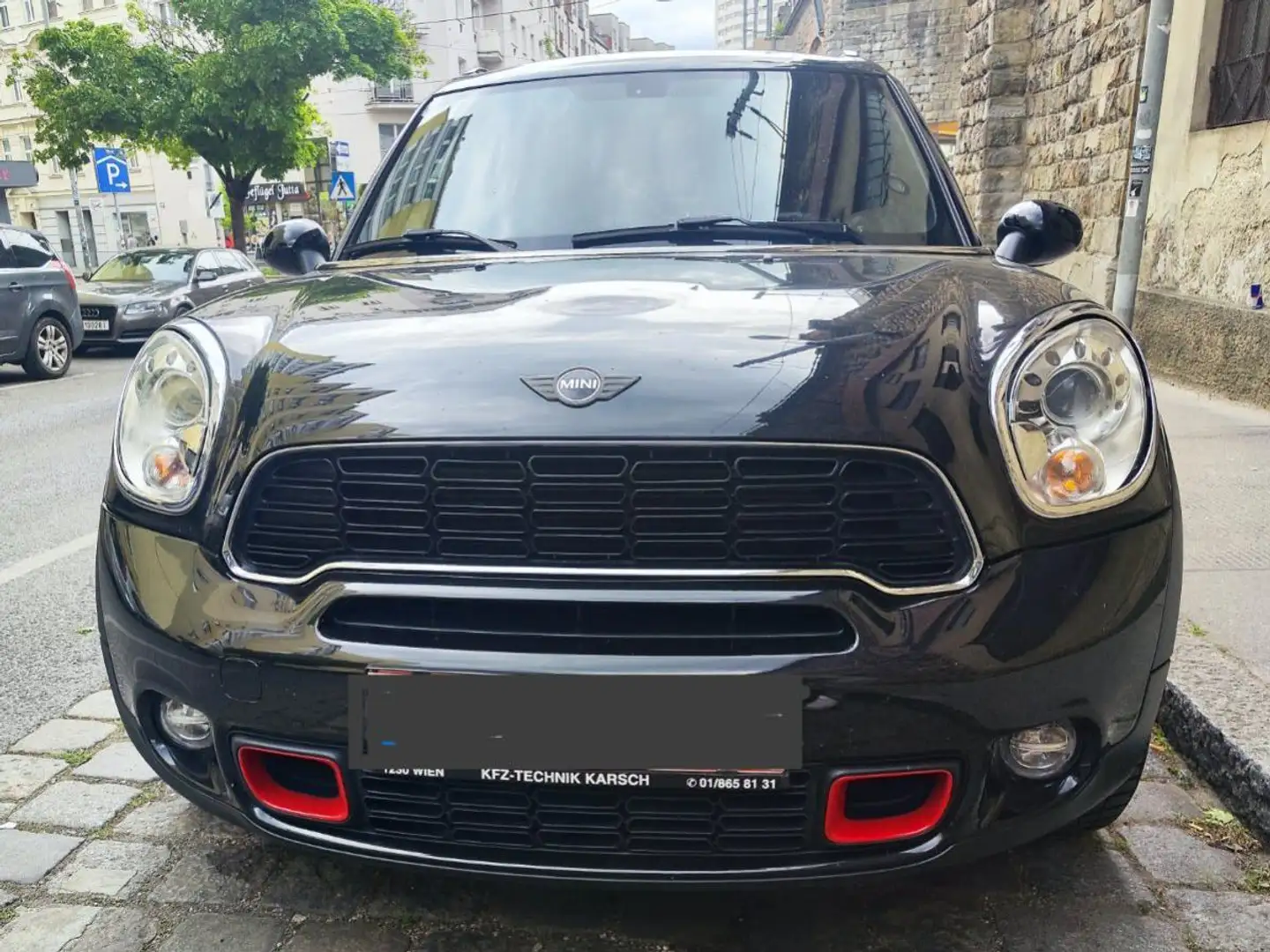 MINI Cooper S Countryman MINI Countryman COOPER S 1,6 ALL4 Aut. COOPER S Schwarz - 1