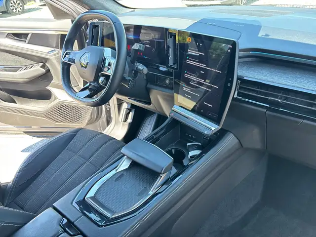 Renault Austral view 19