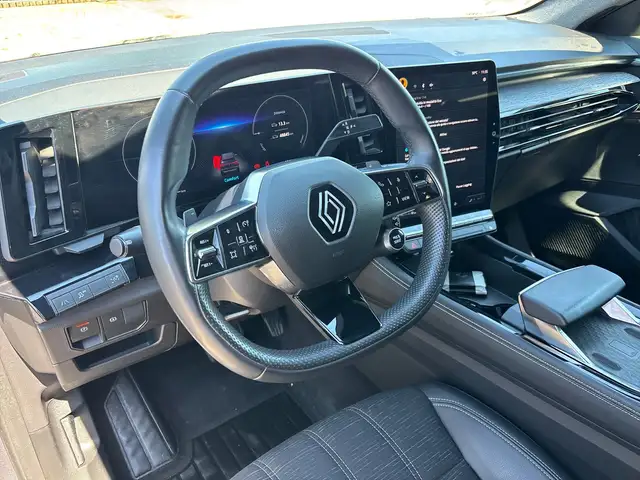 Renault Austral view 18