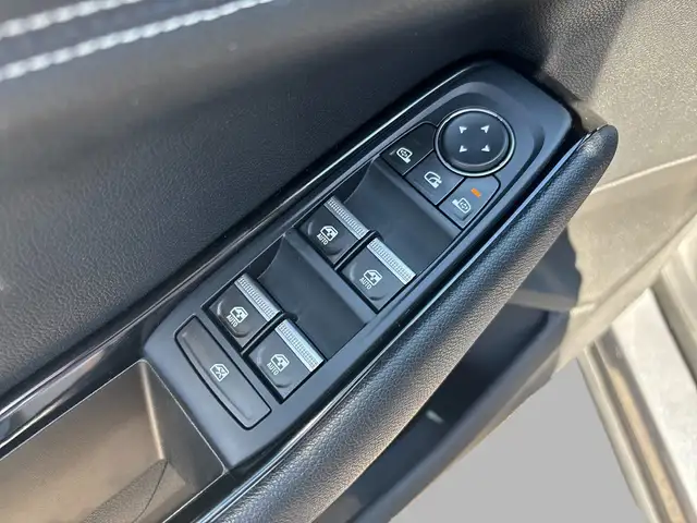 Renault Austral view 13