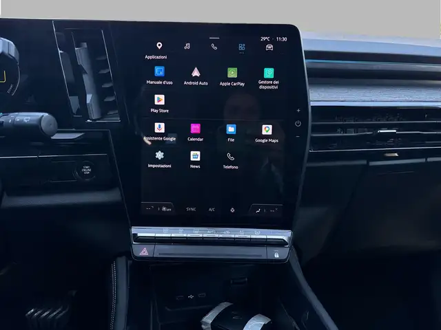 Renault Austral view 12