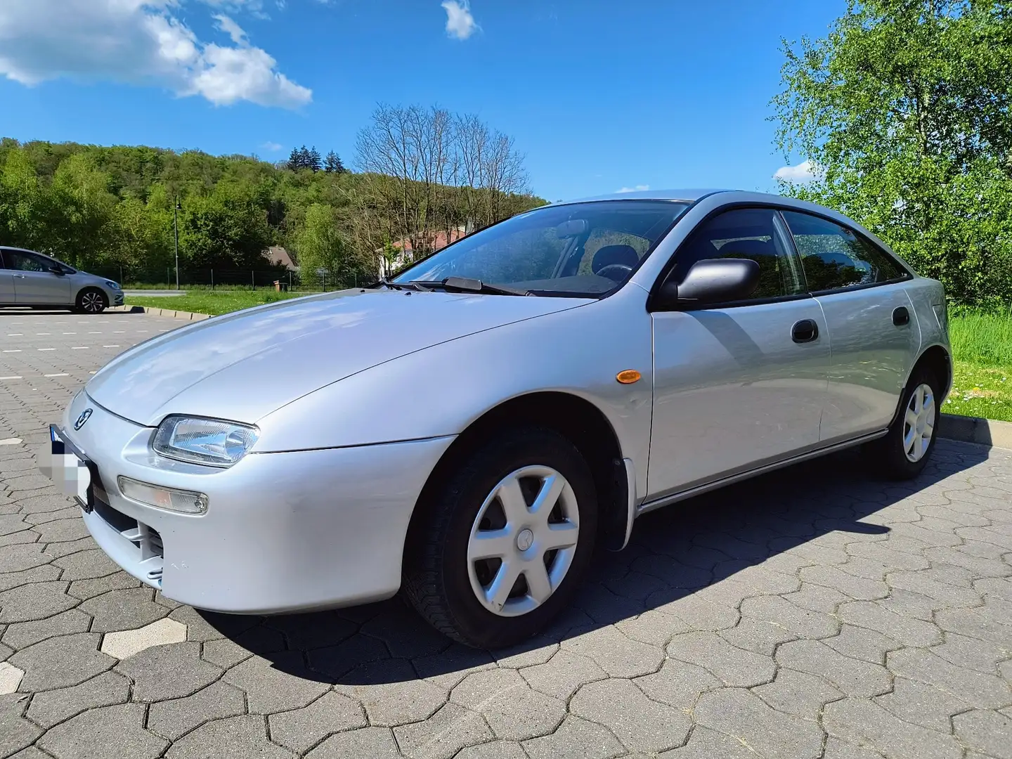 Mazda 323 F / Traumzustand / TÜV NEU Plateado - 2