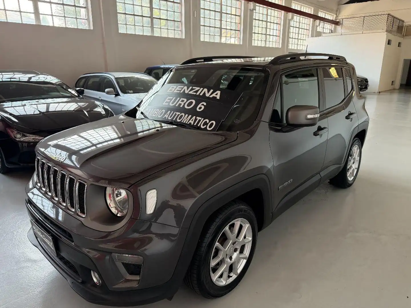 Jeep Renegade 1.3 T4 DDCT Limited Grigio - 1