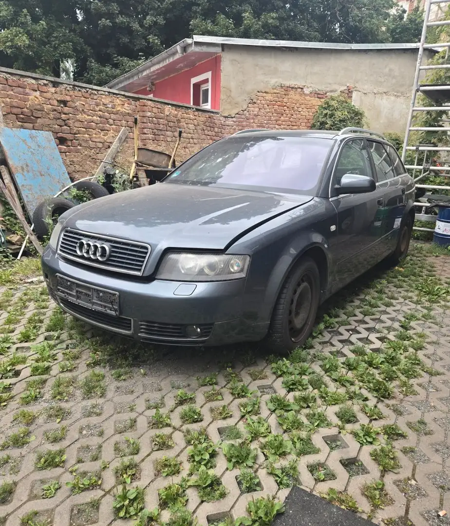 Audi A4 Avant 1,8"S-LINE "BENZIN/GAS" Argent - 2