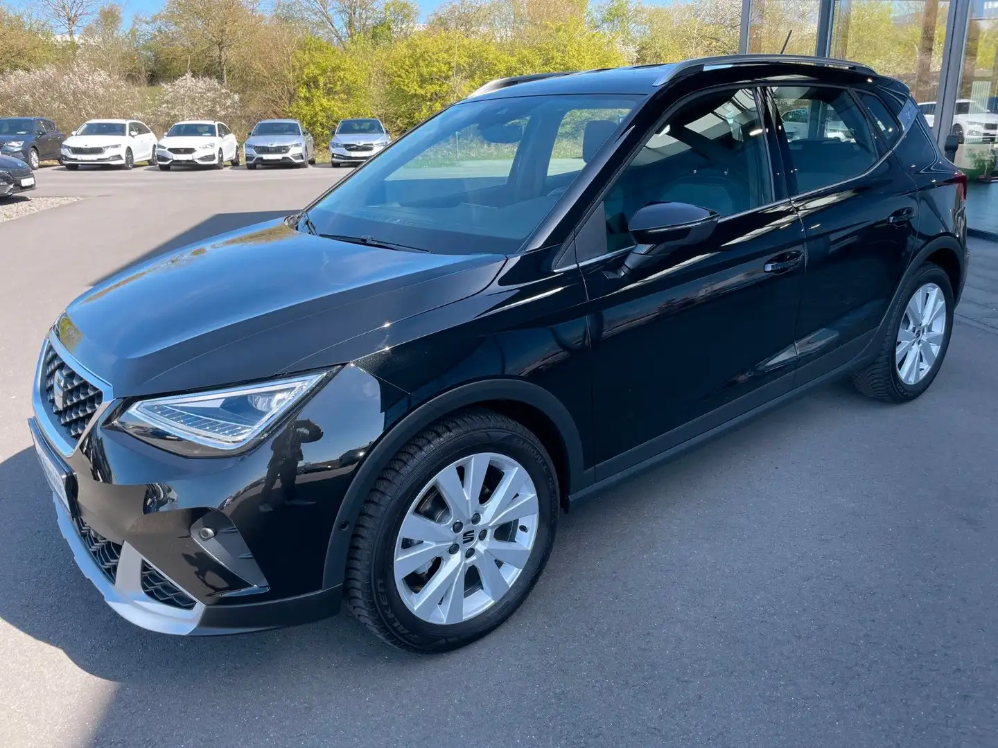 SEAT Arona 1,0TSi Xperience Schalter Navi LED Kamera Schwarz - 1