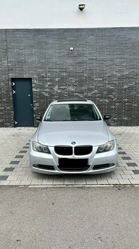 BMW 325