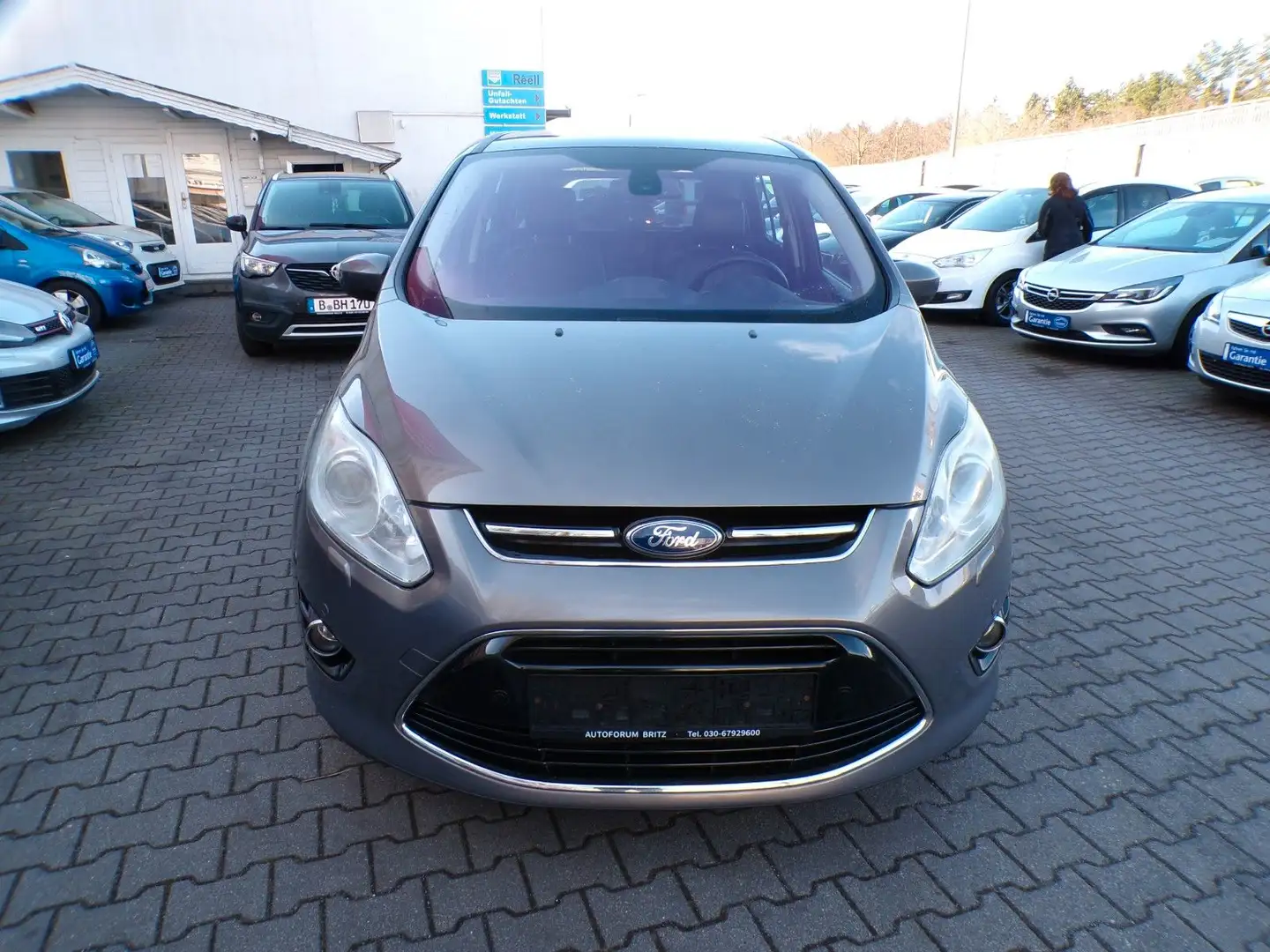 Ford Grand C-Max 1,6 EcoBoost 110kW Titanium Grau - 2
