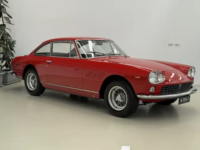 Ferrari 330 GT 2+2 1^ serie - restauro da concorso