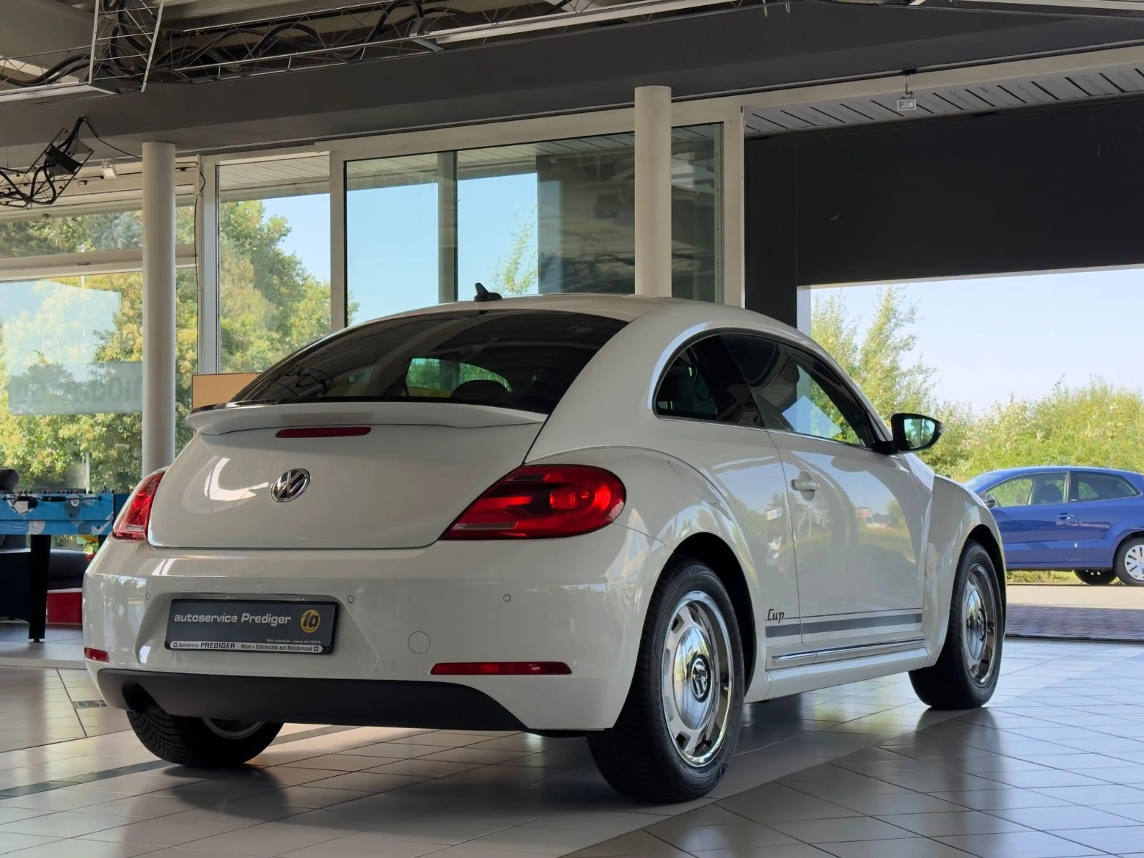 Volkswagen Beetle Lim. Cup*AUTOMATIK*Keyless*Navi*PDC* — photo 6