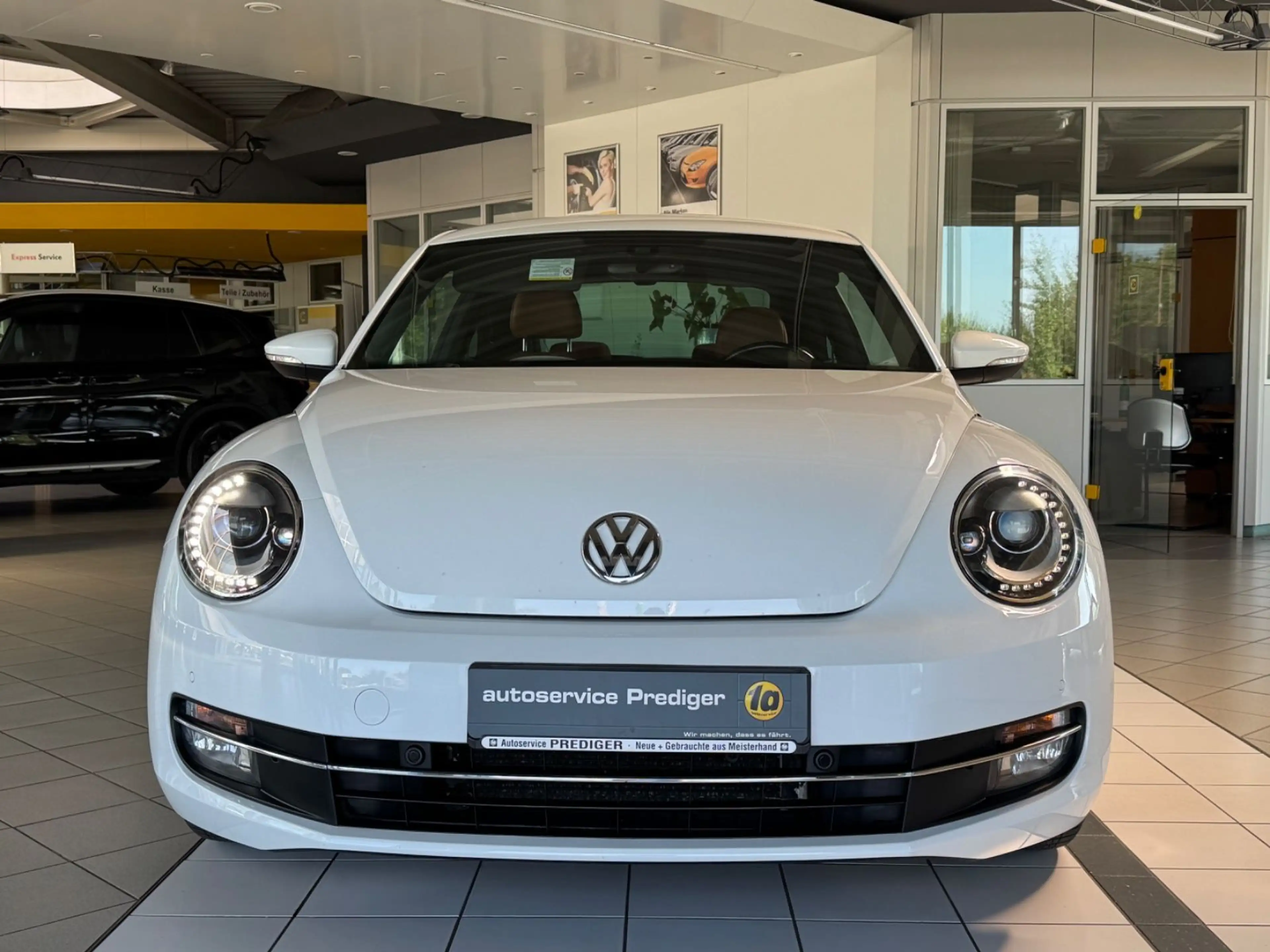 Volkswagen Beetle Lim. Cup*AUTOMATIK*Keyless*Navi*PDC* — photo 3