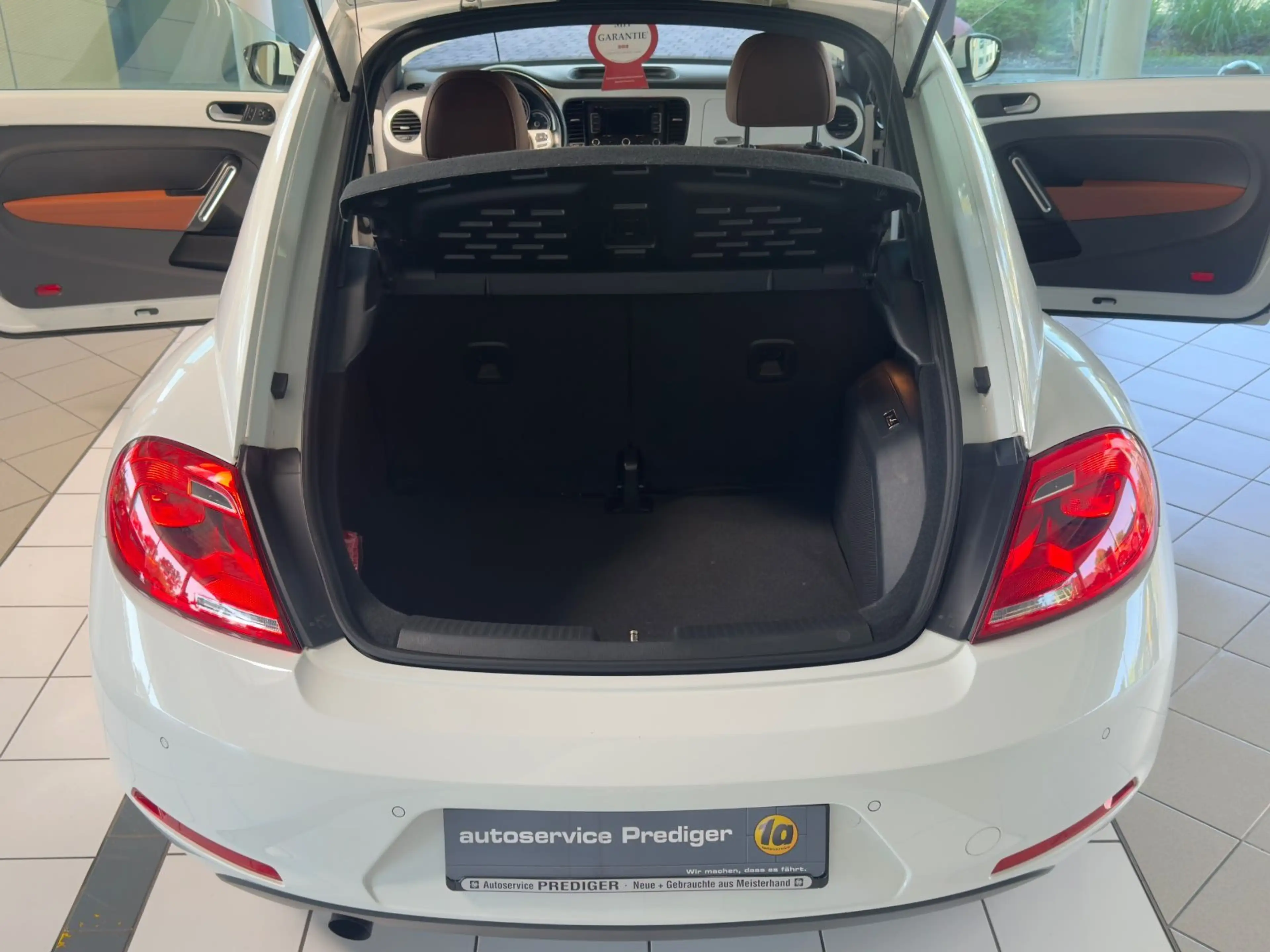 Volkswagen Beetle Lim. Cup*AUTOMATIK*Keyless*Navi*PDC* — photo 15