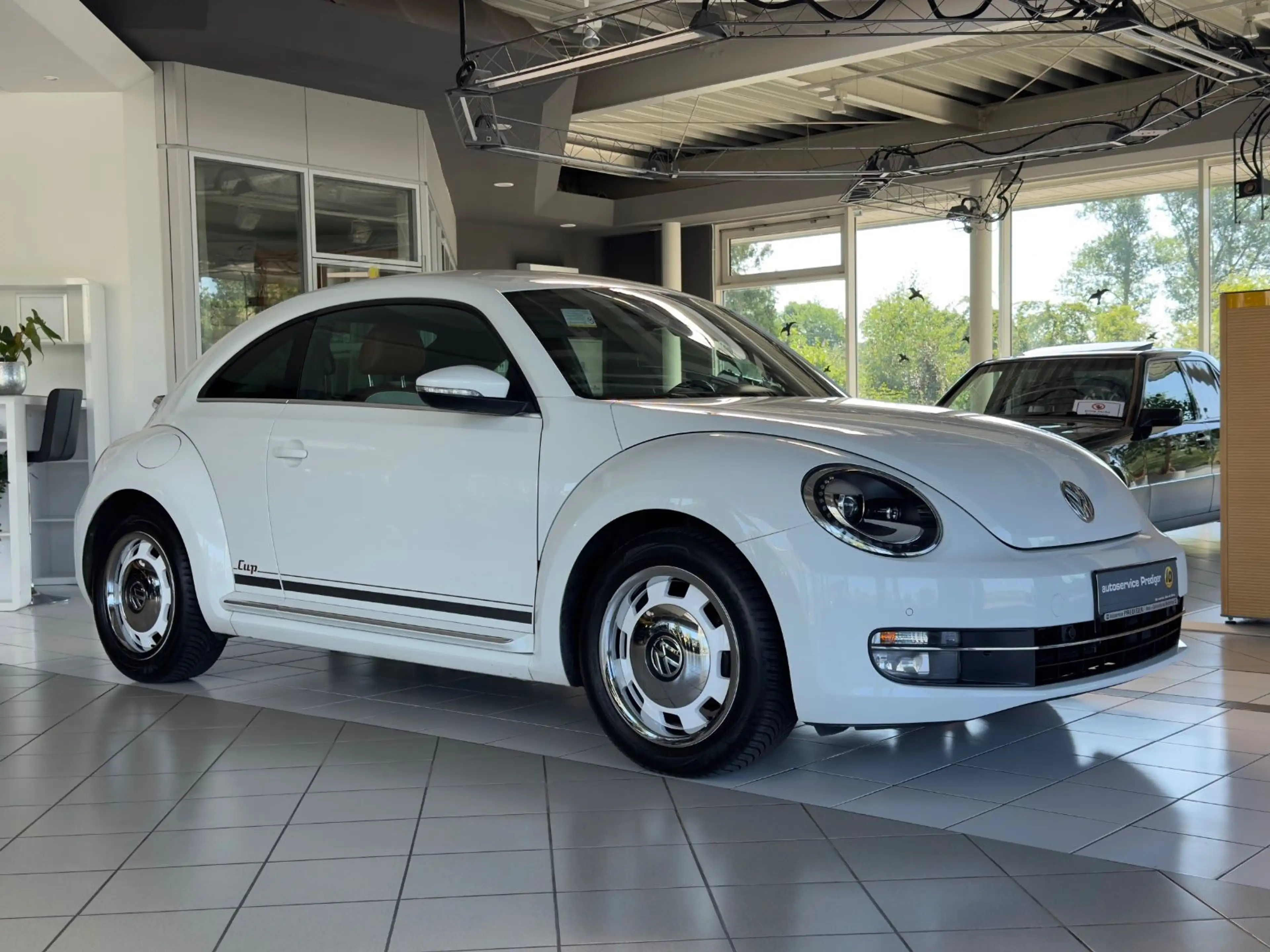 Volkswagen Beetle Lim. Cup*AUTOMATIK*Keyless*Navi*PDC* — photo 4