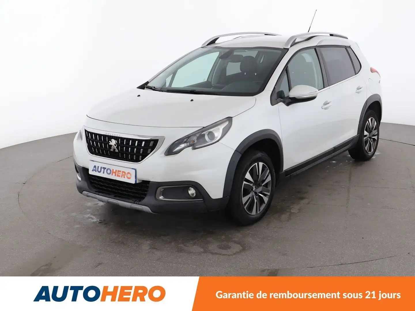 Peugeot 2008 1.2 PureTech Allure Blanc - 1