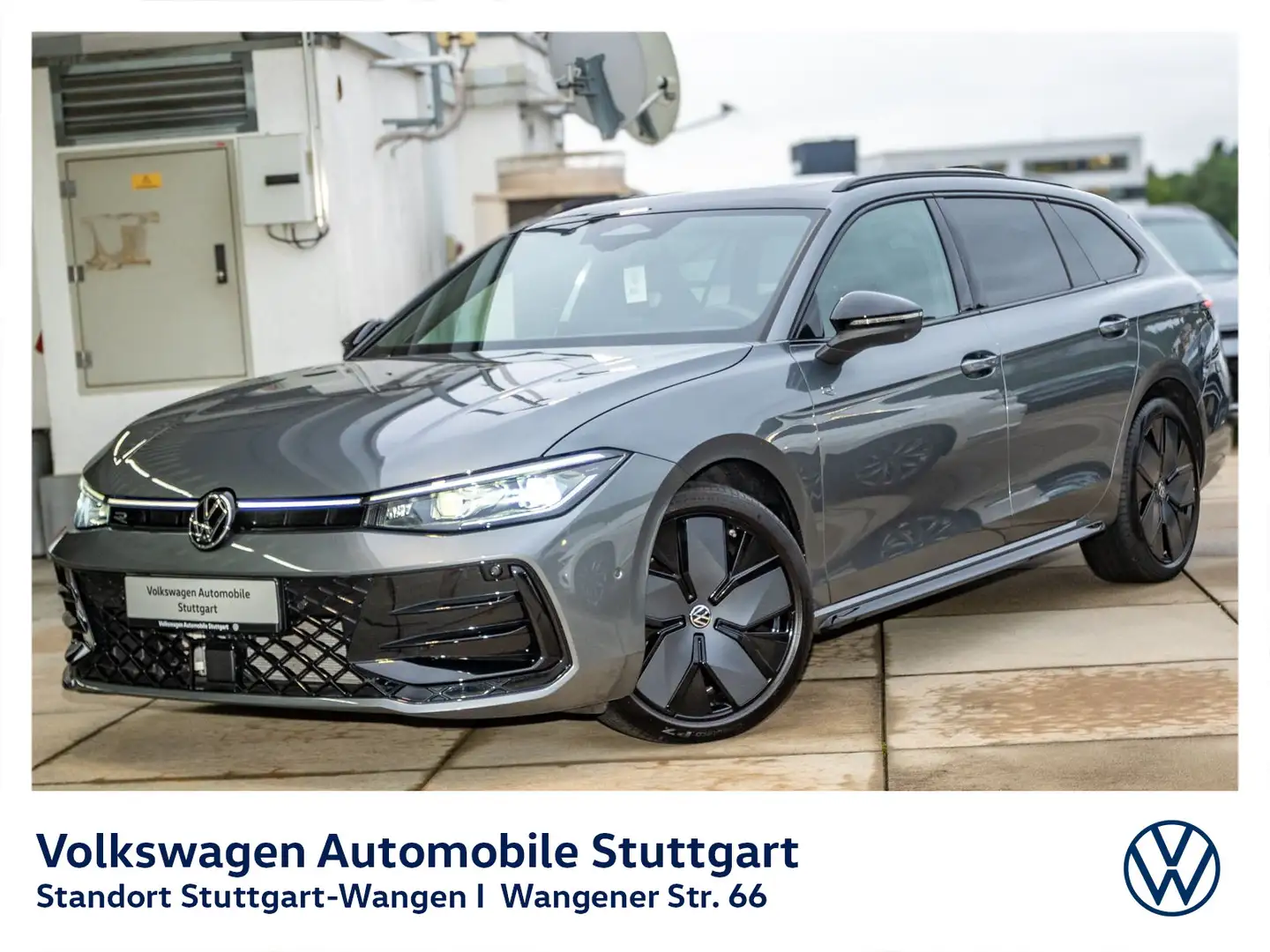 Volkswagen Passat Variant R-Line Pano DCC Signature Harman Grau - 1