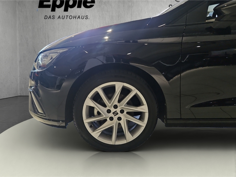 SEAT Ibiza FR 1.5 TSI PDC v+h Kamera SHZ 8-fach bereift 5 Jah — photo 4