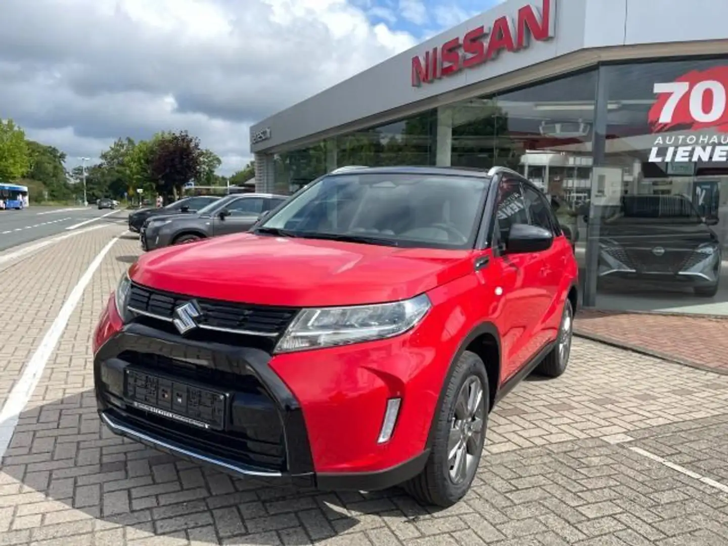 Suzuki Vitara 1.5 Dualjet Hybrid Comfort Automatik AHK Rojo - 2