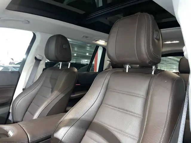 Mercedes-Benz GLS view 14