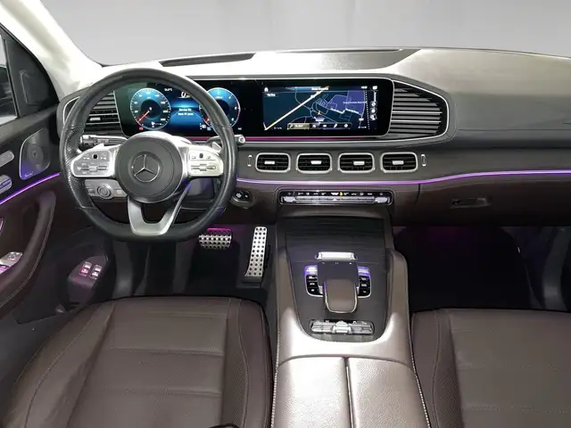 Mercedes-Benz GLS view 5