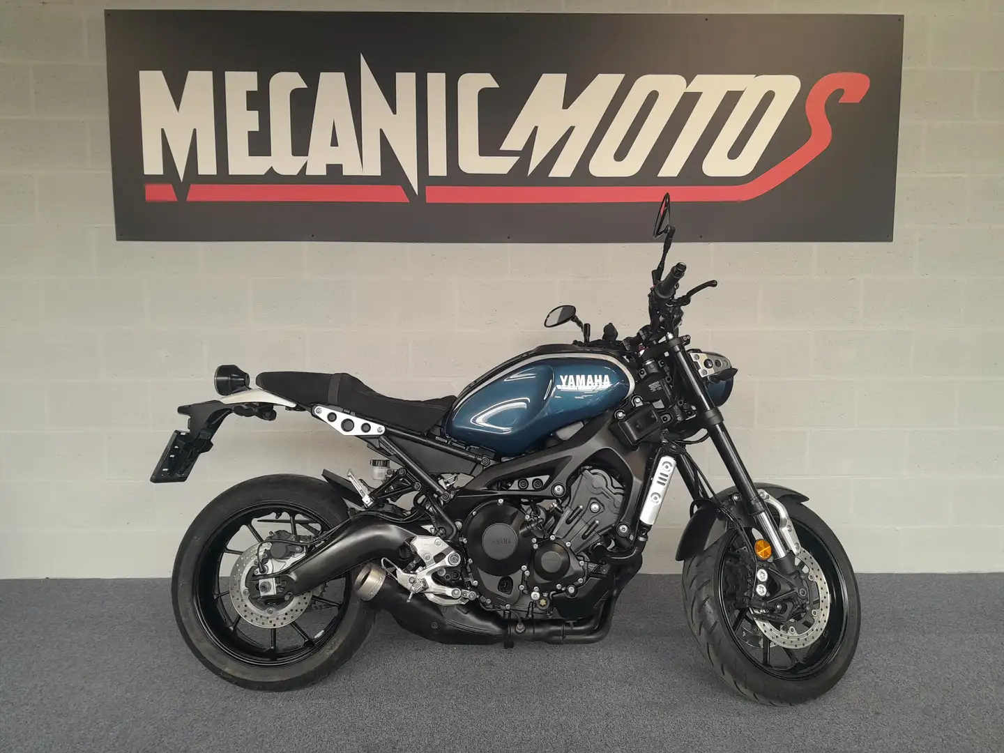 Yamaha XSR 900 ABS 2017 Bleu - 1