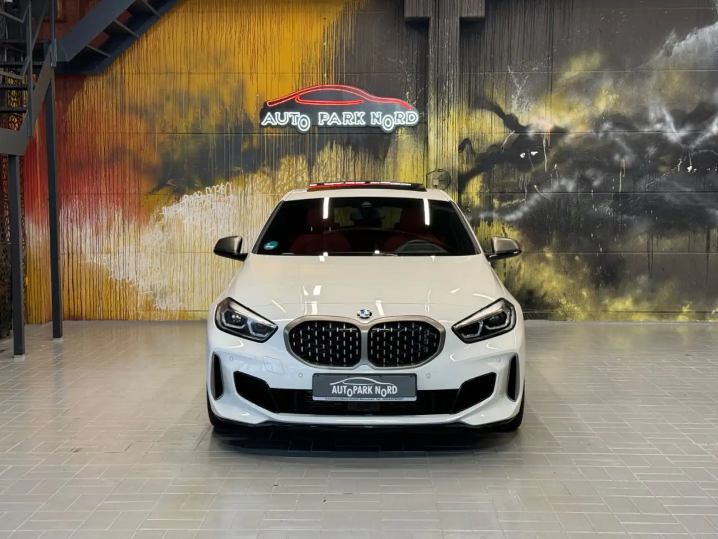 BMW 135 i xDrive Aut. PANO~ACC~HUD~KAMERA~H&K Alb - 2