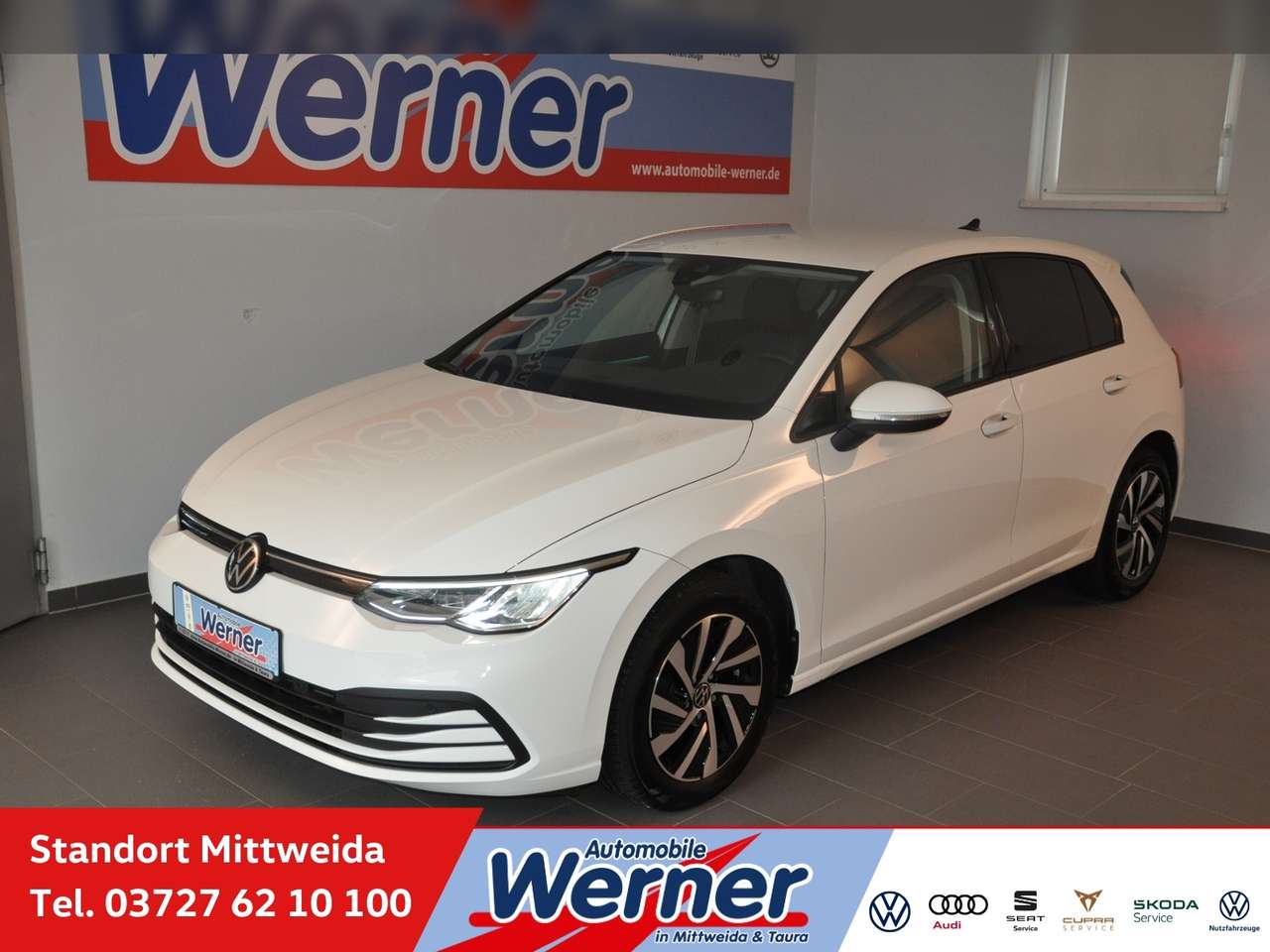 Volkswagen Golf 2023 — Life 1.0eTSI DSG ACC RKamera App-Navi LED