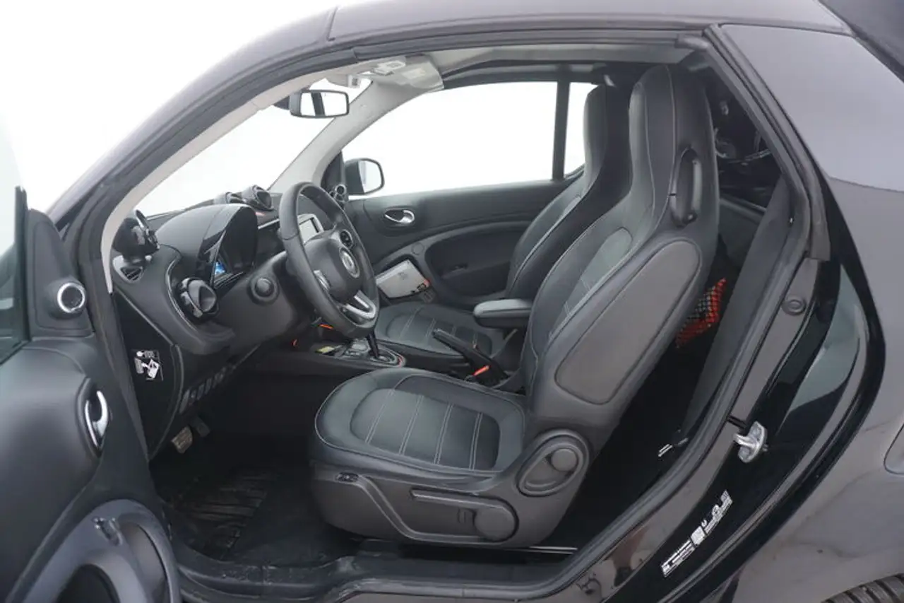 smart forTwo 2023 — фото 10