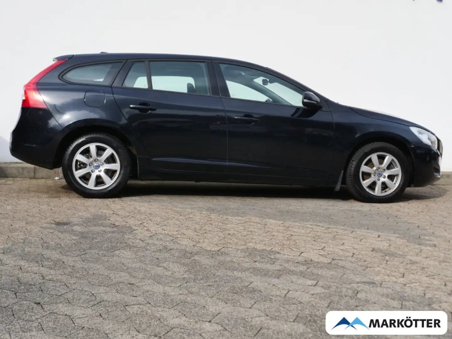 Volvo V60 1.6D Kombi Kinetic NAVI/Bluetooth/PDC Schwarz - 2