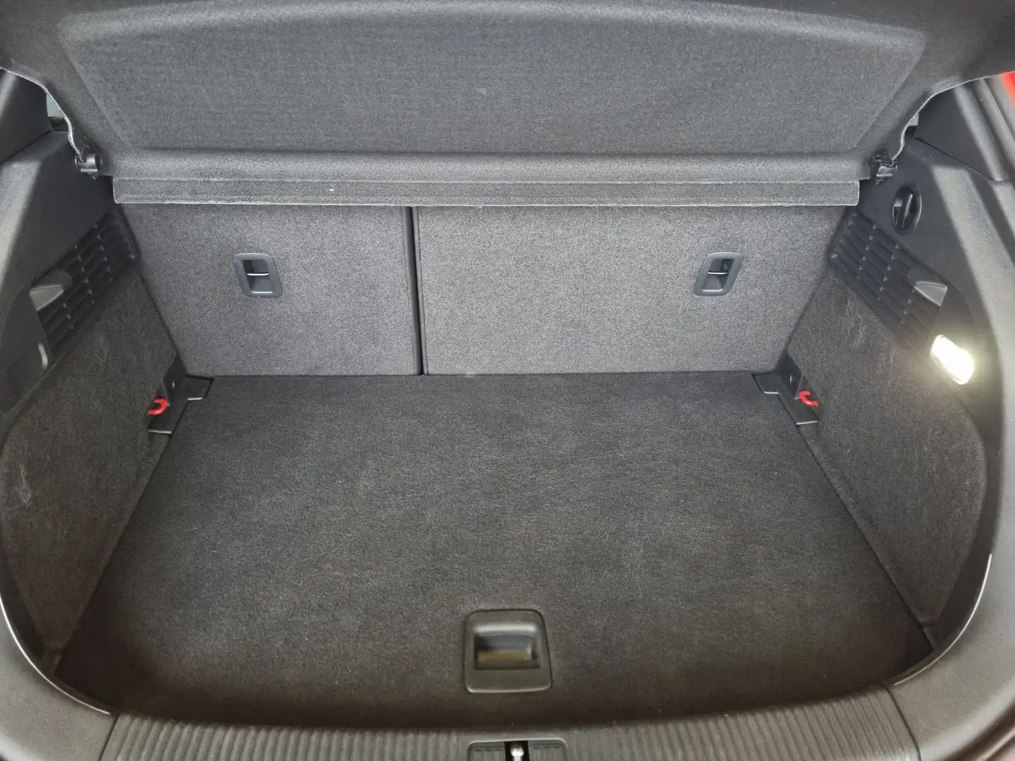 Audi A1 A1 Allstreet S-Line Intense - Topzustand! Rot - 2