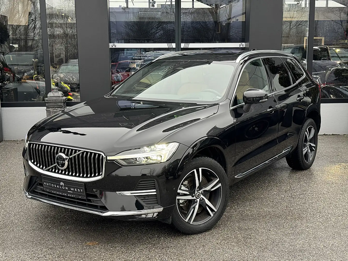 Volvo XC60 B4 Ultimate Bright AWD Geartronic Noir - 2