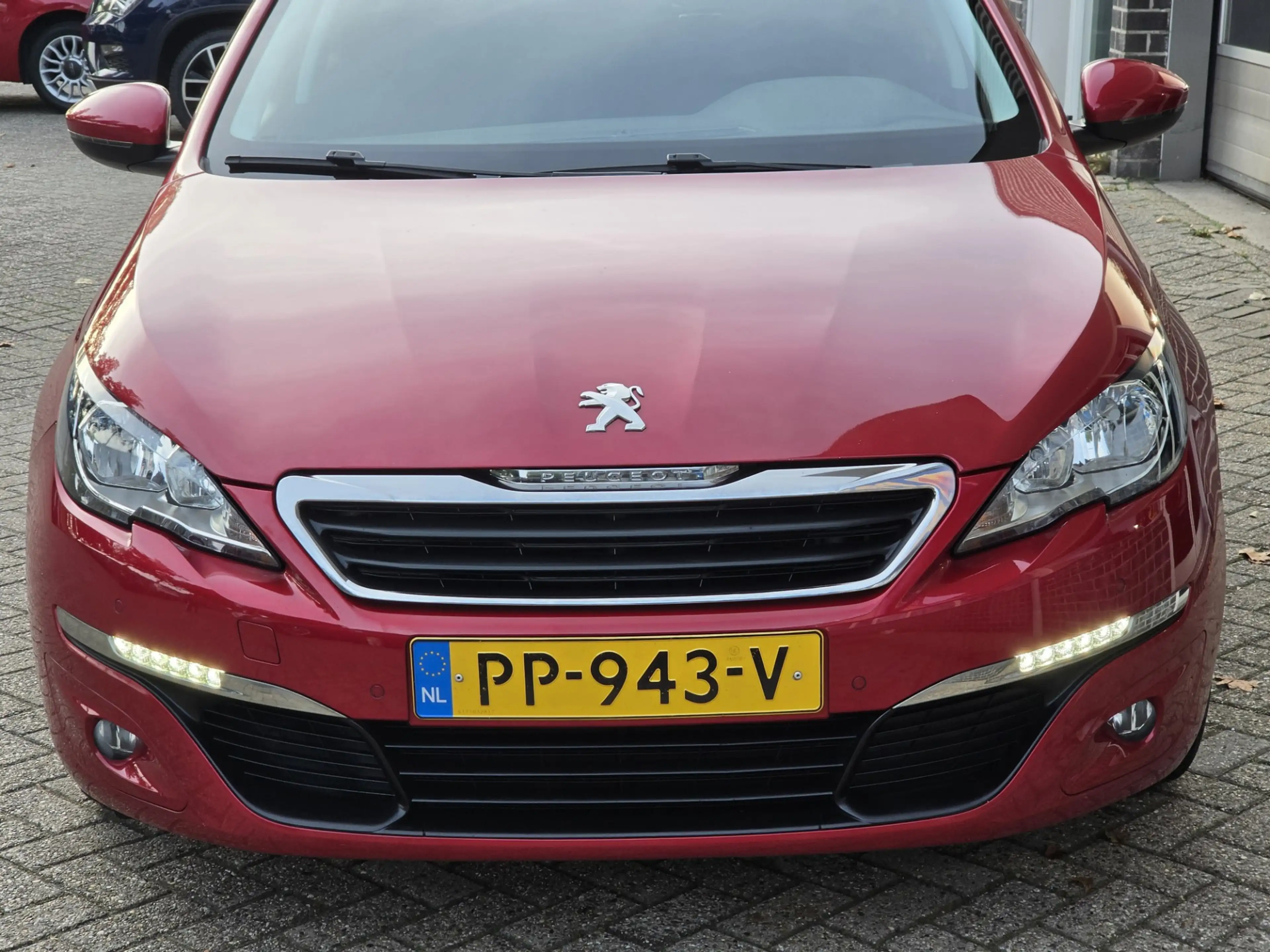 Peugeot 308 1.2 PureTech Blue Lion Pano Apk Tm 08-2027 — photo 7