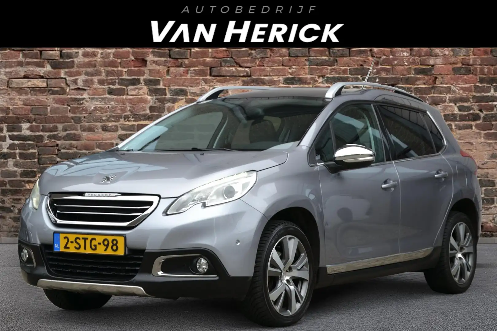 Peugeot 2008 1.6 VTi Féline | Cruise | Pano | Trekhaak Gris - 1