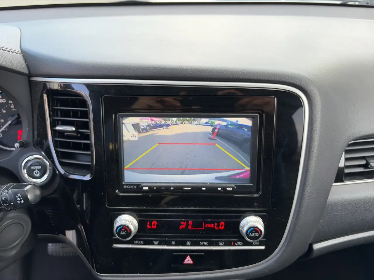 Mitsubishi Outlander снимка Mitsubishi Outlander