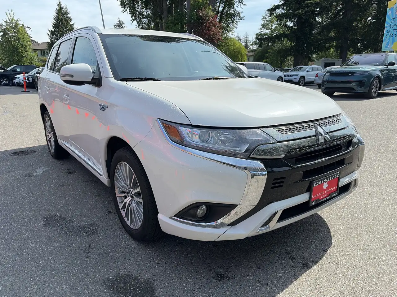 Mitsubishi Outlander снимка Mitsubishi Outlander